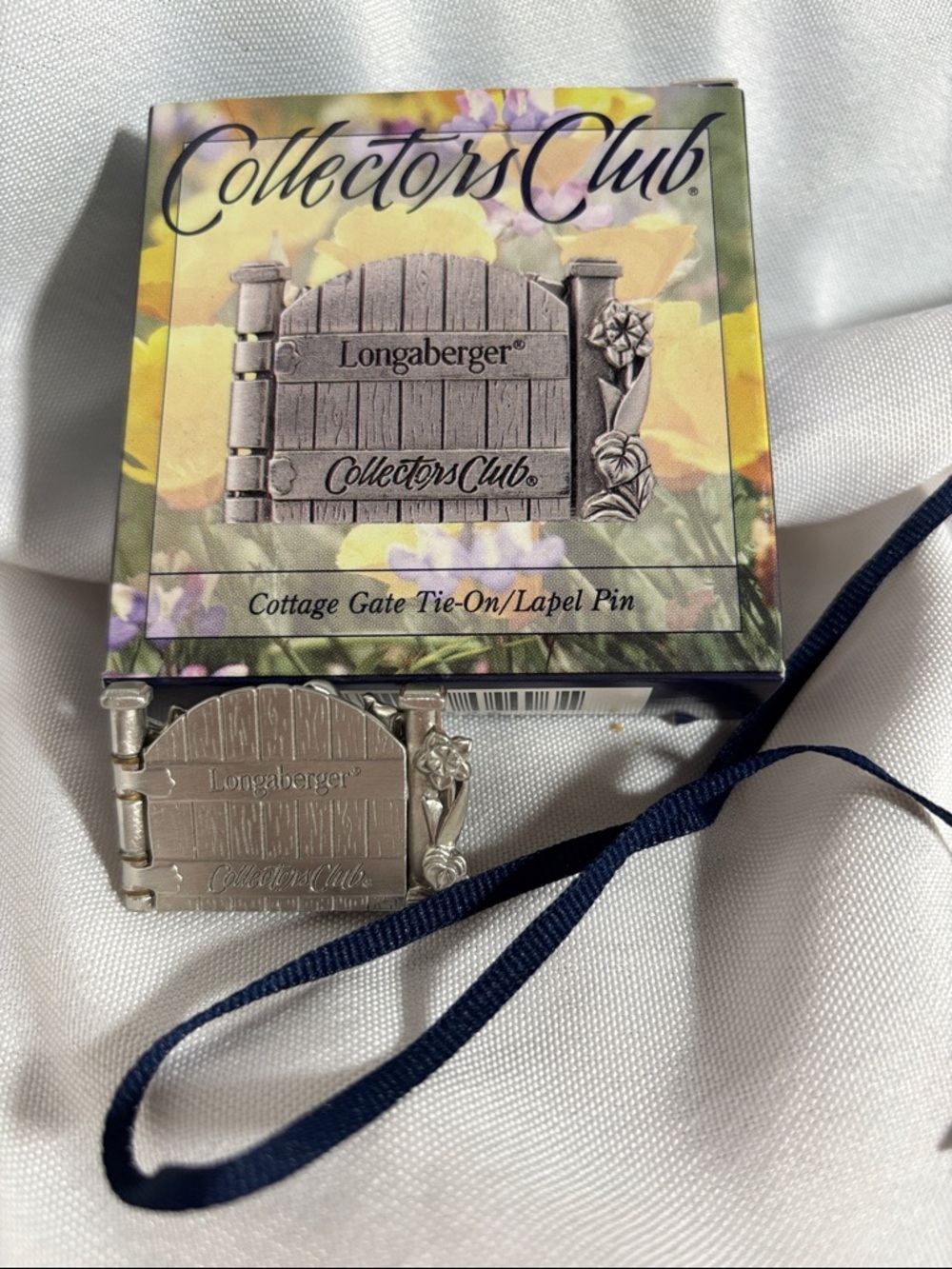 Longaberger Collectors Club Silver Cottage Gate Tie-on/Pin with Navy Ribbon